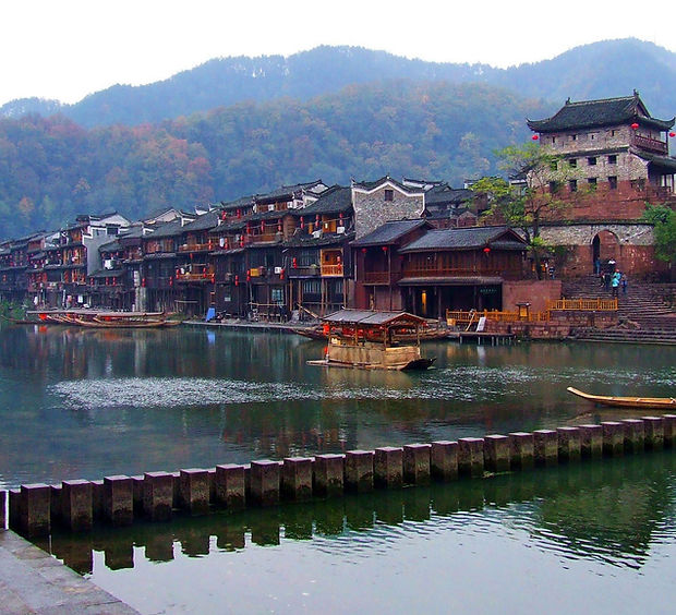 1381971424pf7x Teaching in China